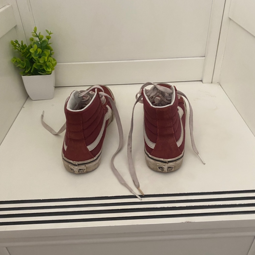 Red high top vans - Picture 3 of 3